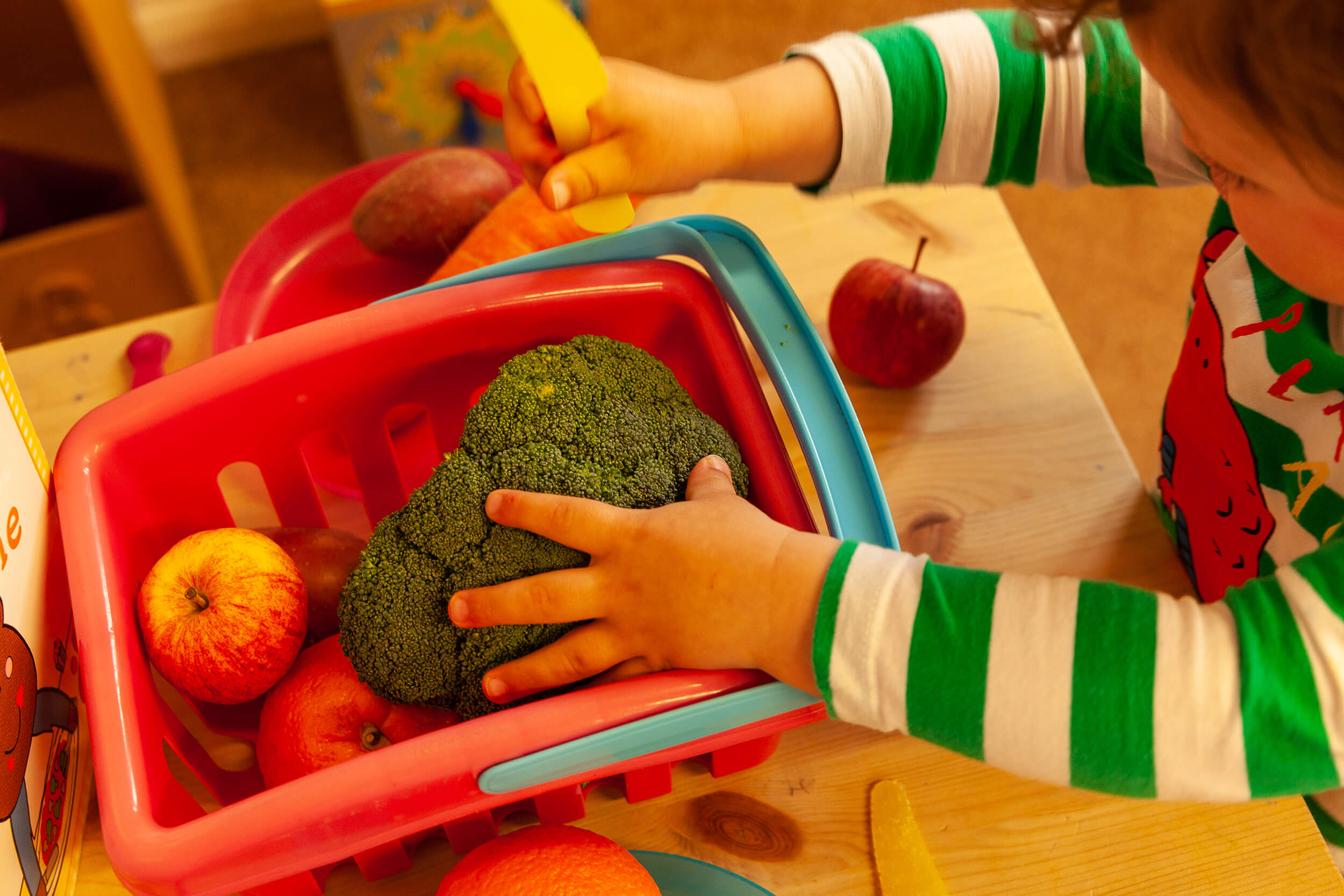 vegetables in a shopping basket