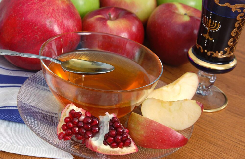 Rosh Hashanah Apple and Honey